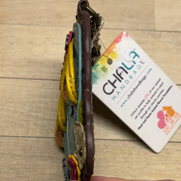 Chala Handbags Flip Flop Keychain Change Purse - Picture 8 of 12